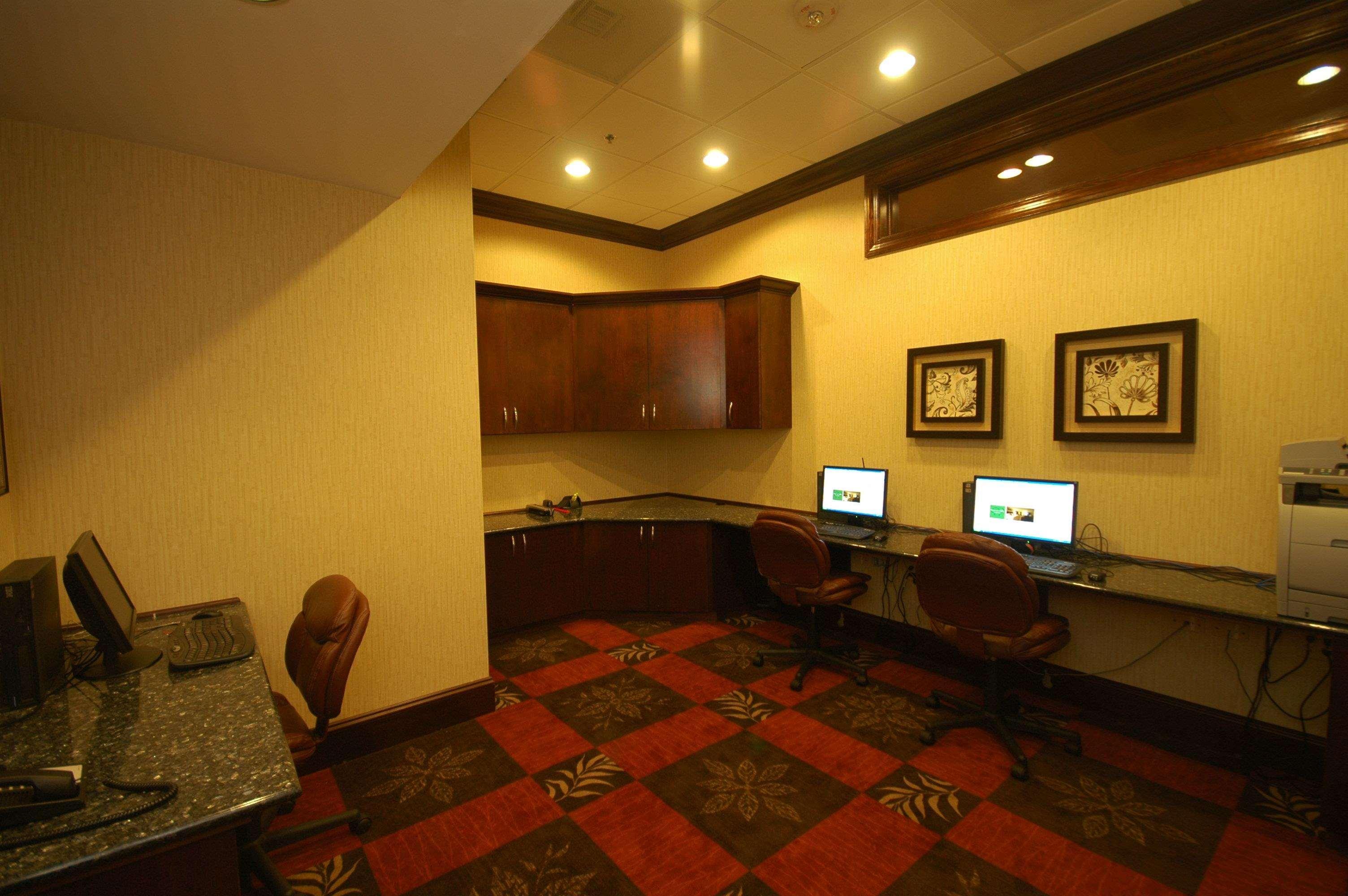 Doubletree By Hilton Rocky Mount Hotel Instalações foto